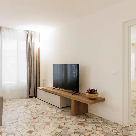 Giordano Luxury Apartment